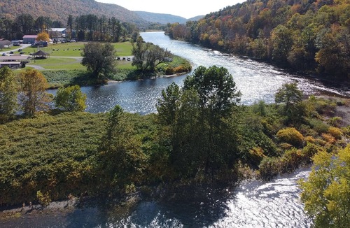 Hancock Apartment | Recently renovated riverfront property