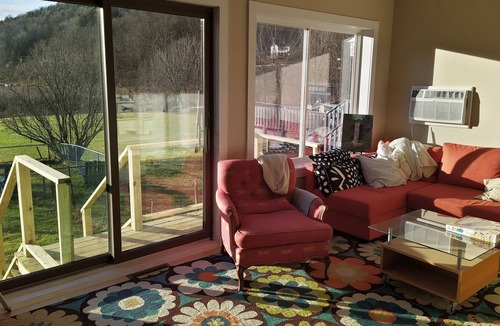 Hancock Apartment | Recently renovated riverfront property