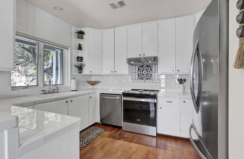 Wimberley House | Recently Renovated, Secluded Spot for a romantic rendezvous! Hot Tub, Fire pit