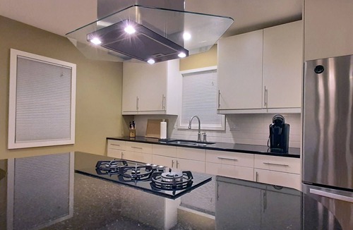 Rochester House | Recliners. Single Level Living. Walk in shower.