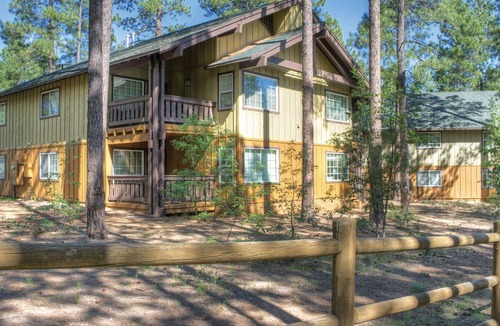 Pinetop Resort | Recreational Paradise Pinetop Resort 1bdr