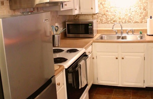 Red Bank Apartment | Red Bank Cozy Nest!