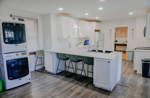 Trenton House | Red & Blue Retreat