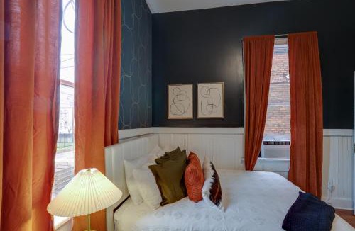 Dixon Park Ski Chalet | Red Brick Beauty in Downtown