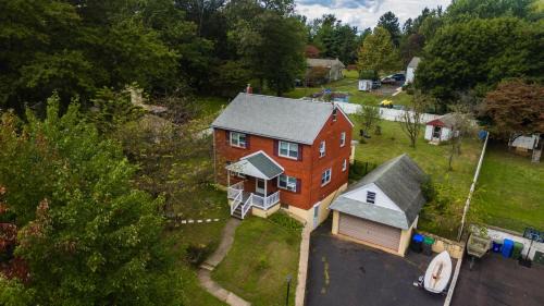 Chalfont House | Red brick house