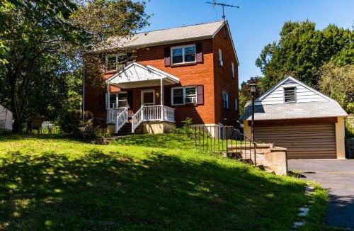 Chalfont House | Red brick house