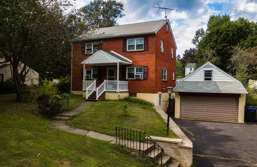 Chalfont House | Red brick house