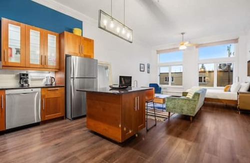 Ramsay Apartment | Red Brick Loft | Central | Inglewood | Historic