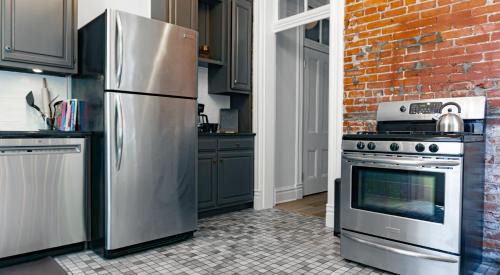 Lafayette Square Apartment | Red Brick Row by StayLage