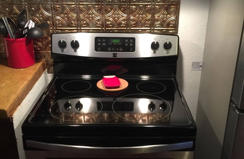 Kingsland Cabin | Red cab 4 touch