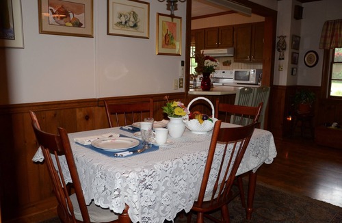 Carlisle Bed & Breakfast | Red Cardinal Bed and Breakfast