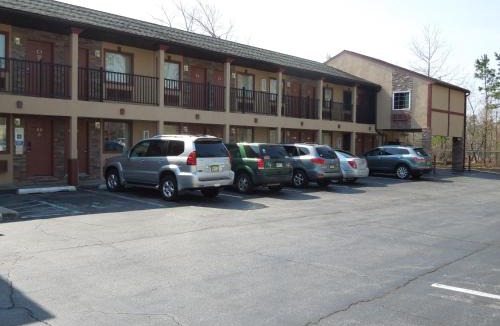 Galloway Hotel | Red Carpet Inn Absecon