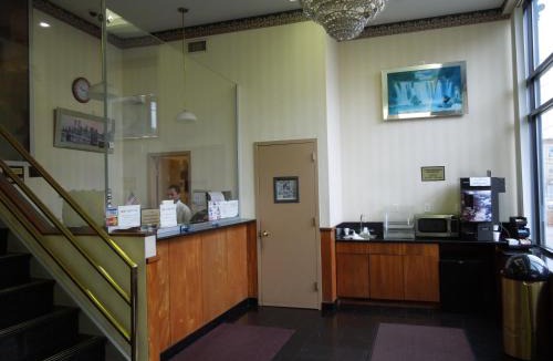 Bushwick Hotel | Red Carpet Inn Brooklyn