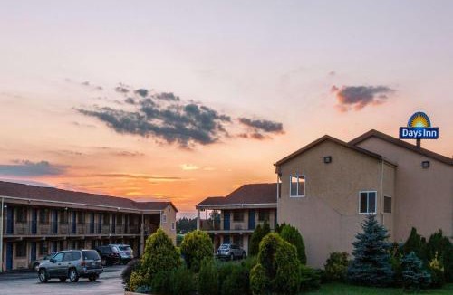 Elkton Hotel | Red Carpet Inn Elkton