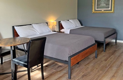 Houma Hotel | Red Carpet Inn - Houma LA