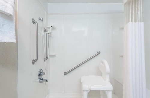 Rohrerstown Hotel | Red Carpet Inn Lancaster