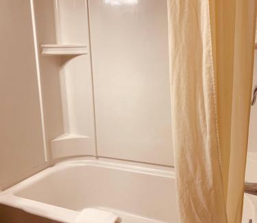 Norristown Hotel | Red Carpet Inn - Norristown