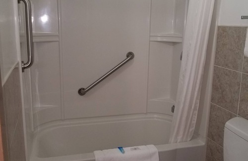 Rochester Hotel | Red Carpet Inn Rochester