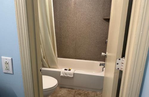 Danville Hotel | Red Carpet Inn & Suites - Danville