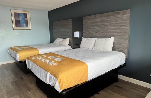 Danville Hotel | Red Carpet Inn & Suites