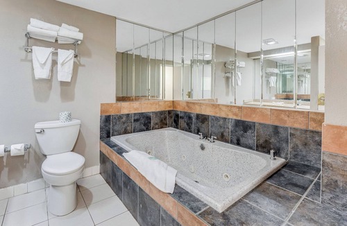 Somerton Hotel | Red Carpet Inn & Suites
