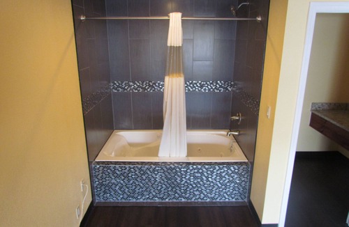 Augusta Hotel | Red Carpet Inn