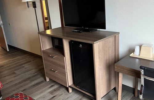 Dumfries Hotel | Red Carpet Inn