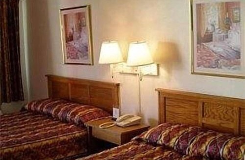 Starke Hotel | Red Carpet Inn