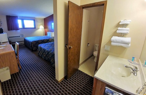 Windom Hotel | Red Carpet Inn
