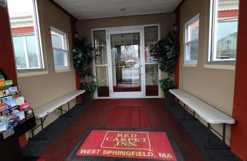 West Springfield Hotel | Red Carpet Inn West Springfield