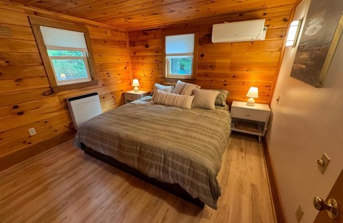 Sidney House | Red Cedar Haven Lakeside Tranquility