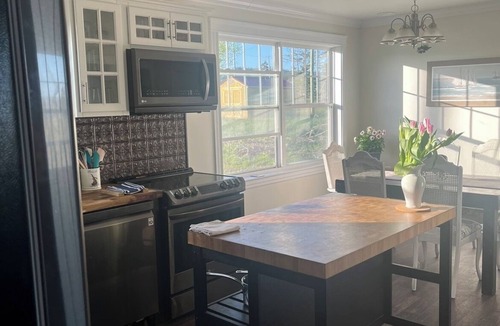 Digby County Cottage | Red Cliff Cottage - Beach Front