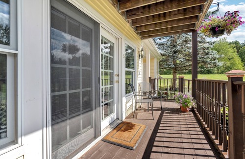 Mendon Apartment | Red Clover Accessible King Suite in Killington