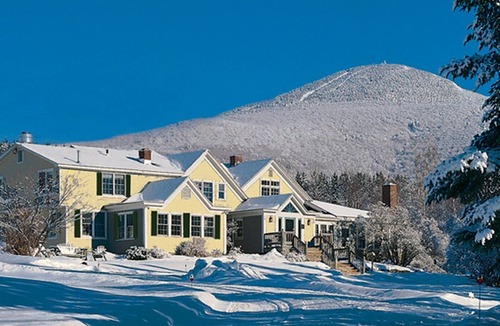 Mendon Apartment | Red Clover Romantic King Suite near Killington