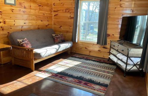 Oneida House | Red Cozy Cottage
