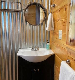 Oneida House | Red Cozy Cottage
