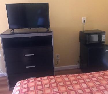 Pleasant Grove Hotel | RED CROWN INN