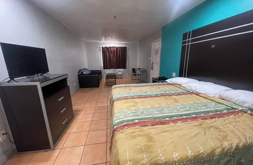 Pleasant Grove Hotel | Red Crown Inn