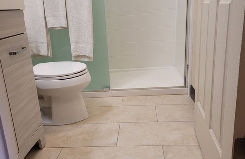 Russett Hotel | Red Crown Inn