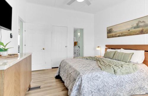 Quitman House | Red Door Cottage
