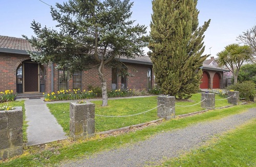 Kyneton House | Red Door, Kyneton-self catering