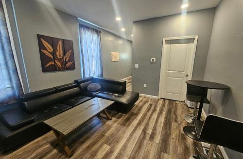 St. Louis House | Red Door Manor