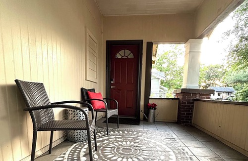 Murray Hill House | Red Door on Rosselle