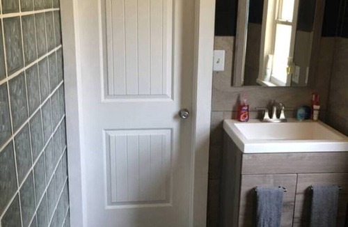Joplin House | Red Door Retreat -3 bedroom house