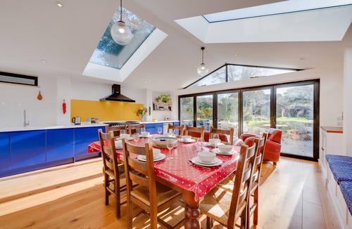 Canterbury House | Red Doors - Five Bedroom House, Sleeps 9