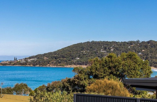 Lorne House | Red Dorman - Treat Yourself With Panoramic Views