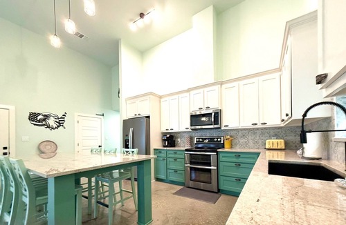 Port O Connor House | Red Drum 5/4.5 With Pool and Hot Tub