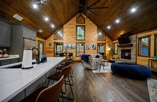 Pickens Cabin | Red Fern Cabin Beauty Awaits