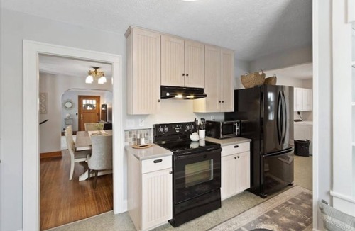 West Liberty House | Red Hawk Ridge Retreat