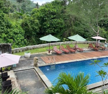 Sumberagung Hotel | Red island villas